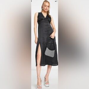 Satin Sleeveless Midi Dress 🖤